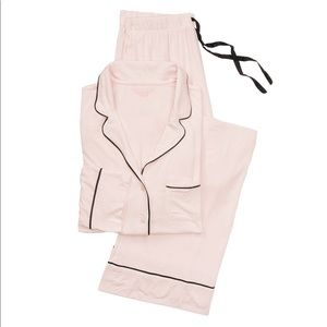 NWT Heavenly by Victoria Supersoft XL Long PJ Set
